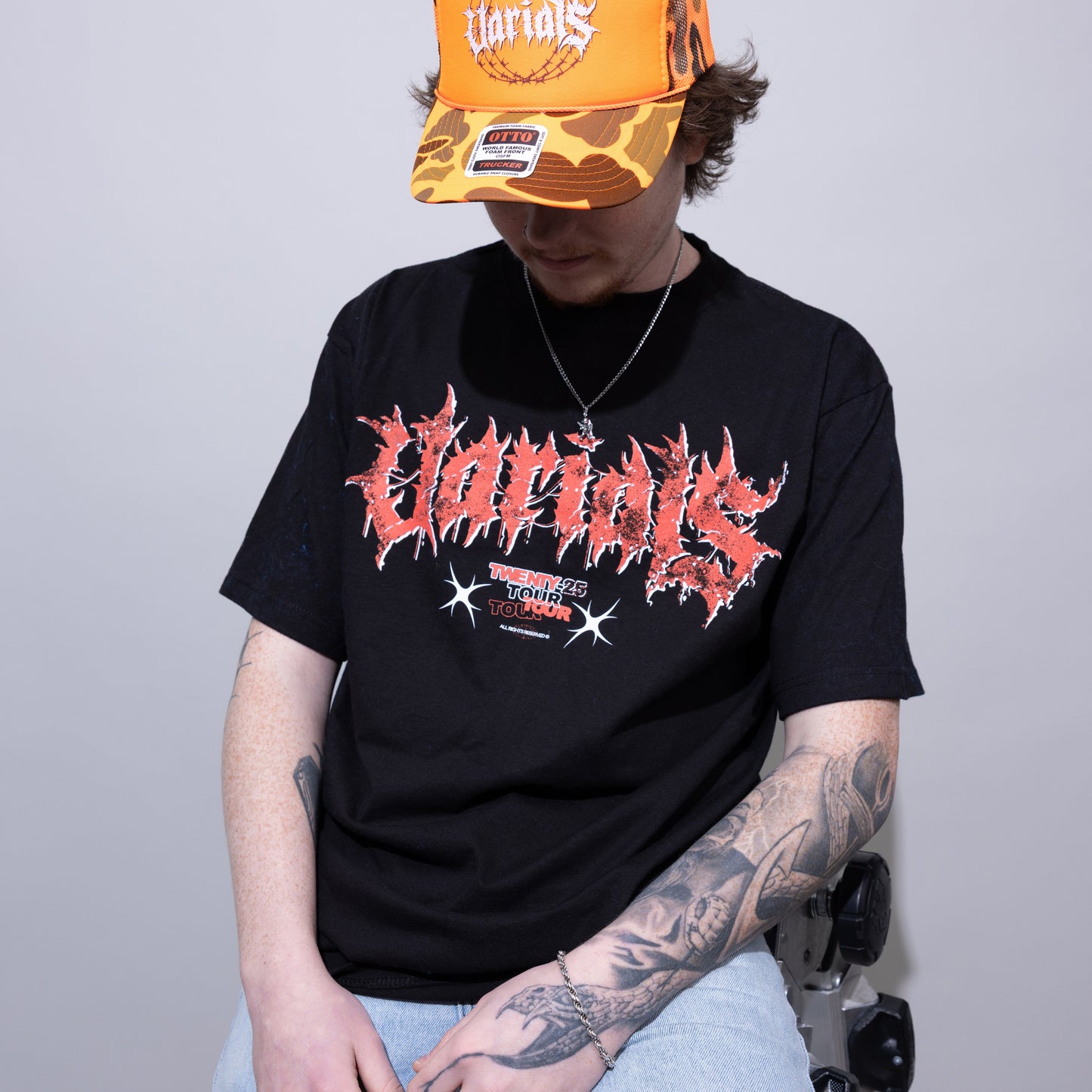 STATUE TEE