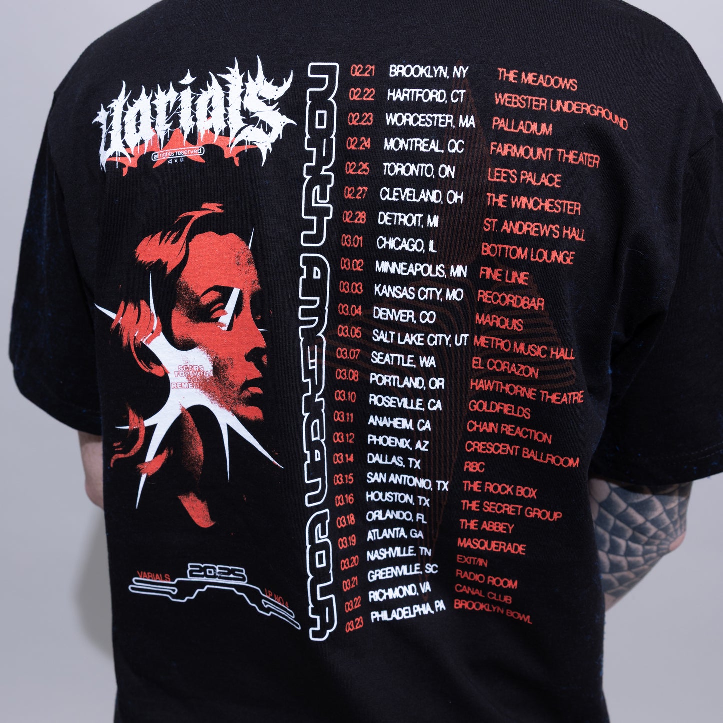 STATUE TEE