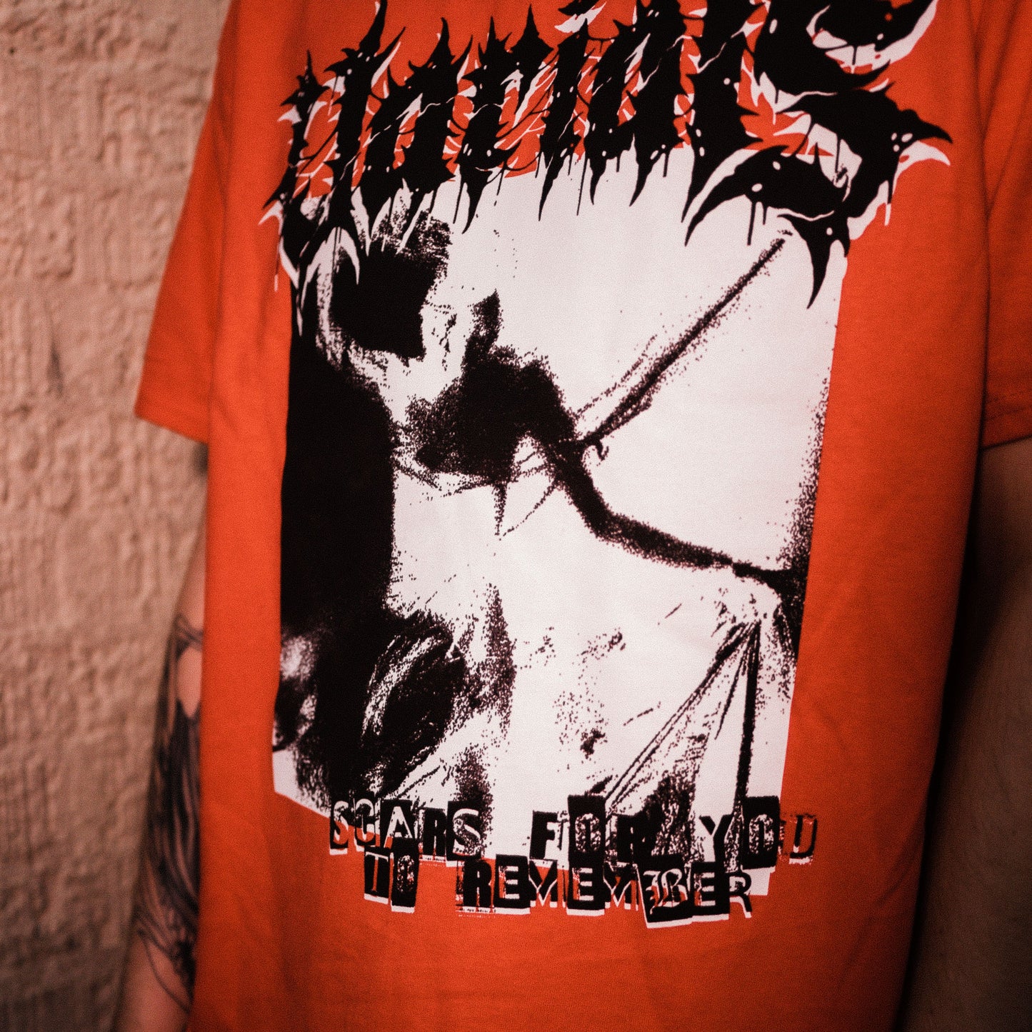 LOST IN THE LIGHT TEE